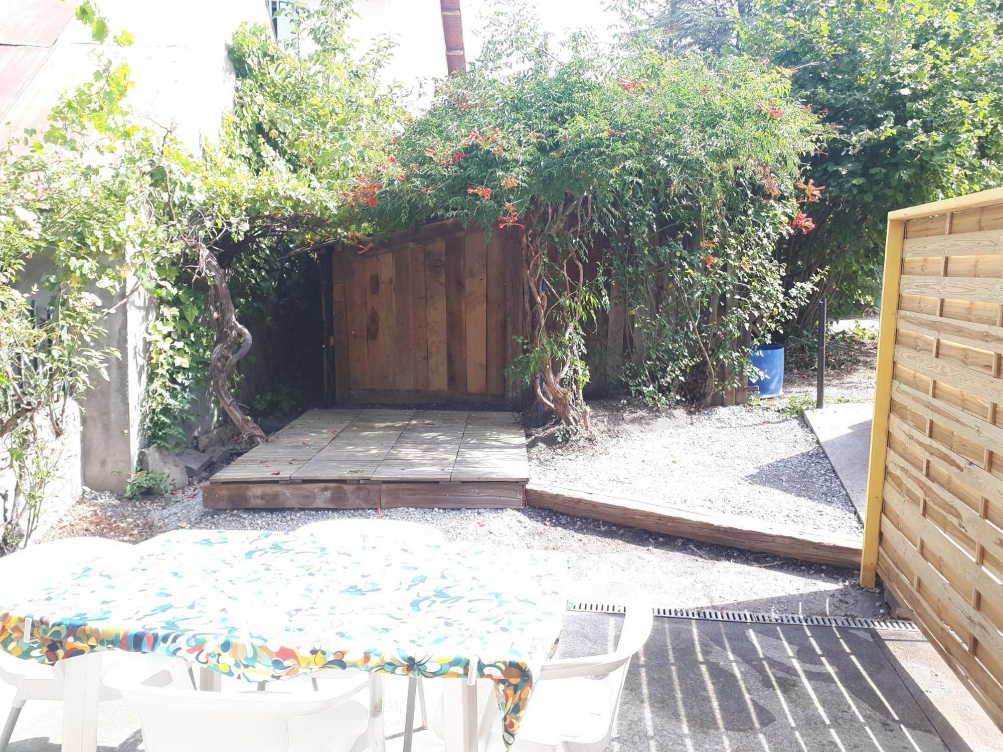 Le Pouvoir Des Fleurs,Jusqu'A 4 Personnes Crots Exterior foto